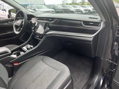 2022 Jeep Grand Cherokee L Laredo 4x4