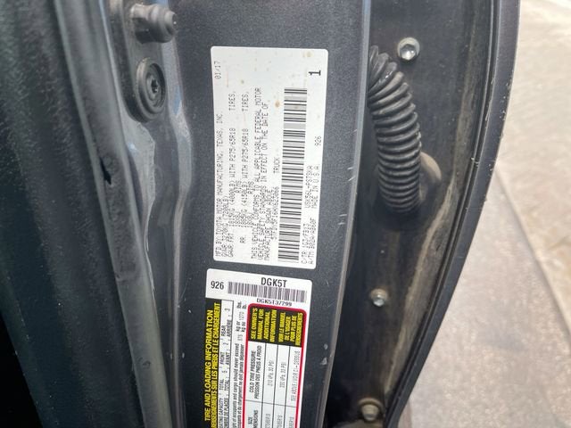 2017 Toyota Tundra SR5 5.7L V8