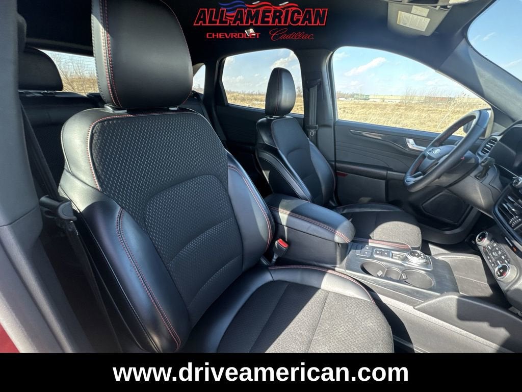 2025 Ford Escape ST-Line Select