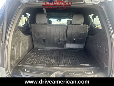 2023 GMC Yukon XL SLT