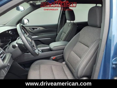 2025 Chevrolet Traverse LT