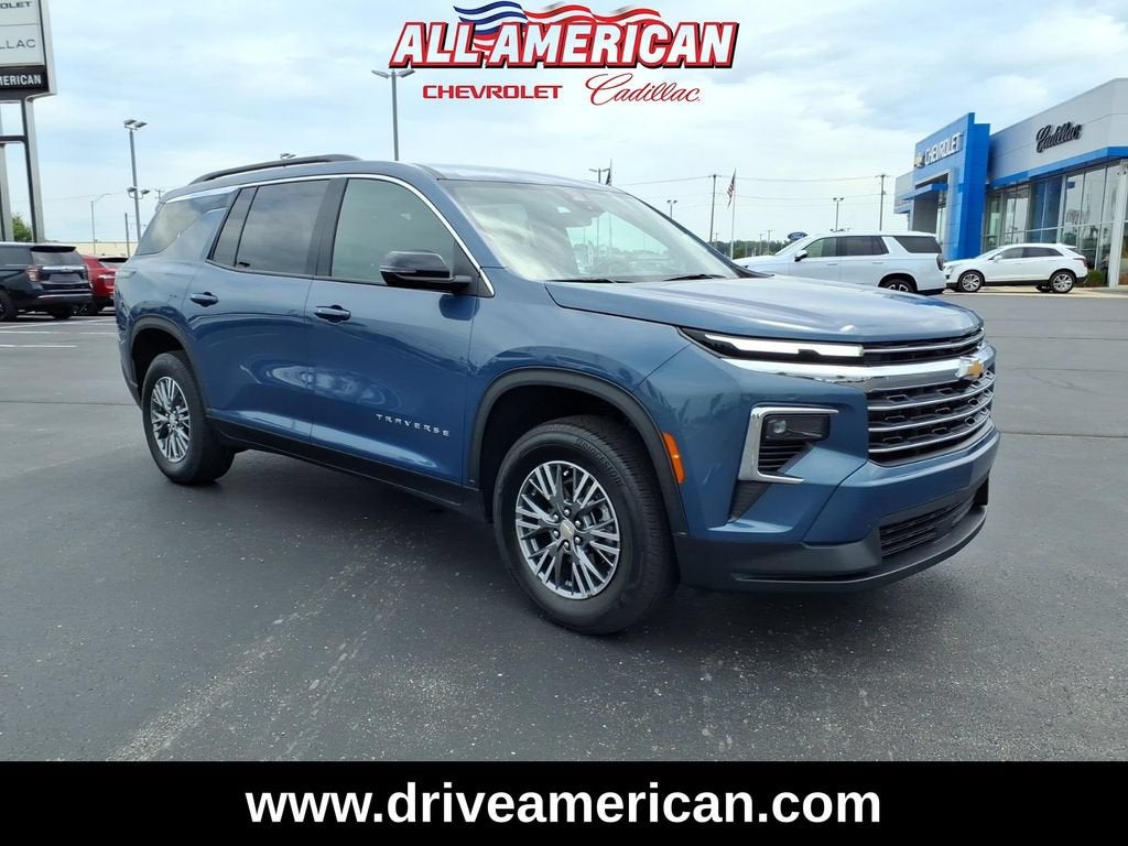 2025 Chevrolet Traverse LT
