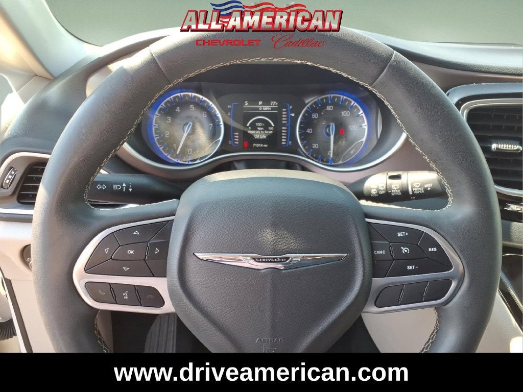 2023 Chrysler Voyager LX