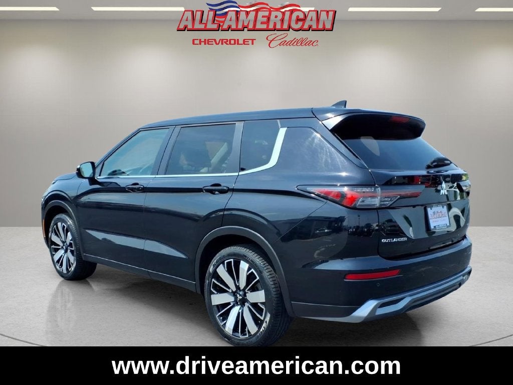 2025 Mitsubishi Outlander SE