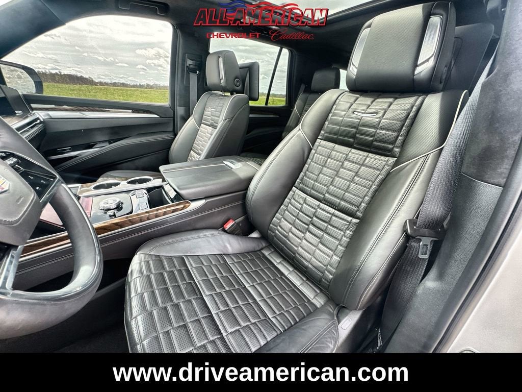 2025 Cadillac Escalade Sport Platinum