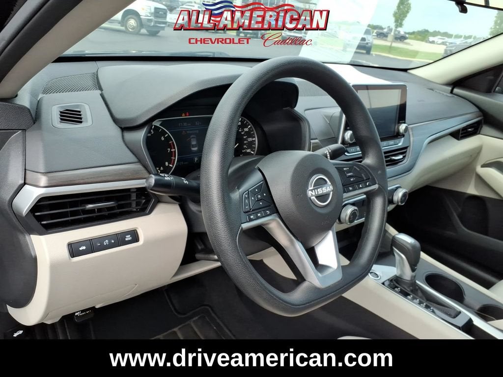2025 Nissan Altima SV