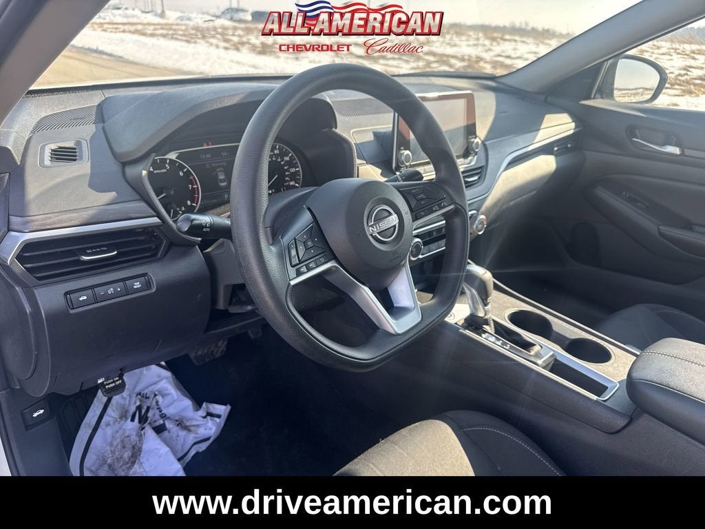 2025 Nissan Altima SV