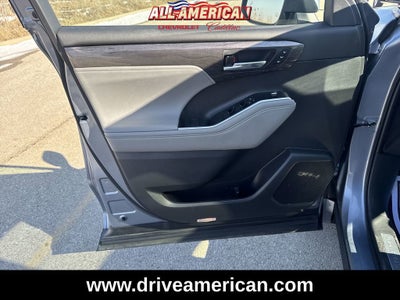 2022 Toyota Highlander Hybrid Limited