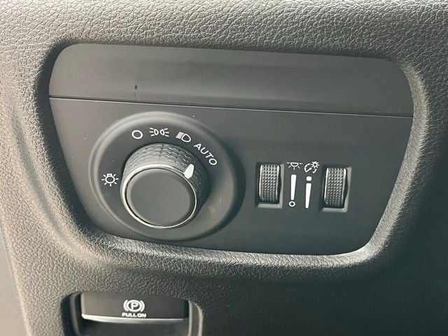 2023 Jeep Grand Cherokee L Laredo 4x4