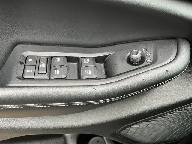 2023 Jeep Grand Cherokee L Laredo 4x4