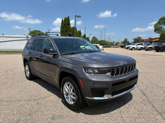 2023 Jeep Grand Cherokee L Laredo 4x4