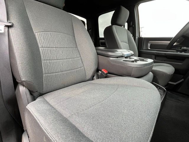 2024 RAM 1500 Classic Warlock Crew Cab 4x4 5'7' Box