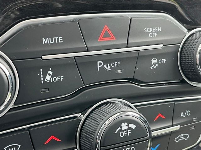 2023 Chrysler 300 Touring-L AWD