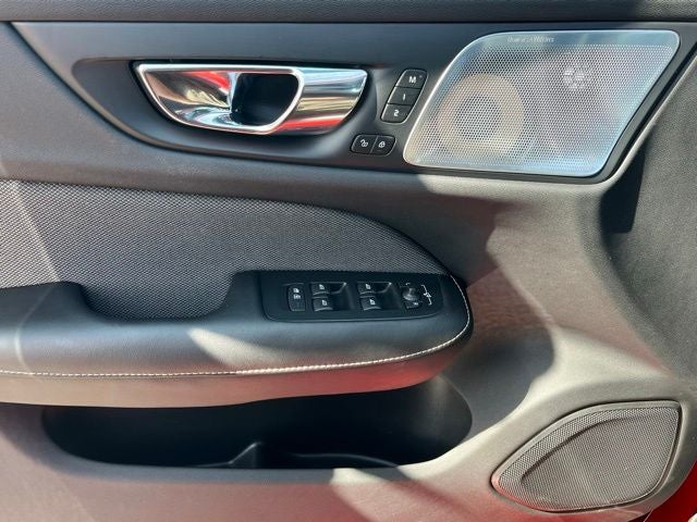 2019 Volvo S60 T6 R-Design