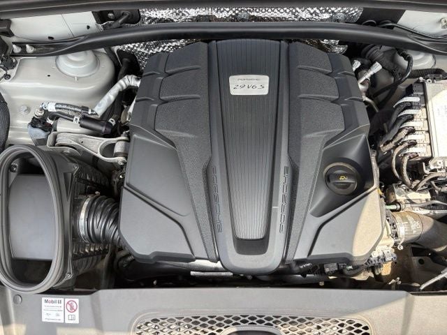 2024 Porsche Macan S