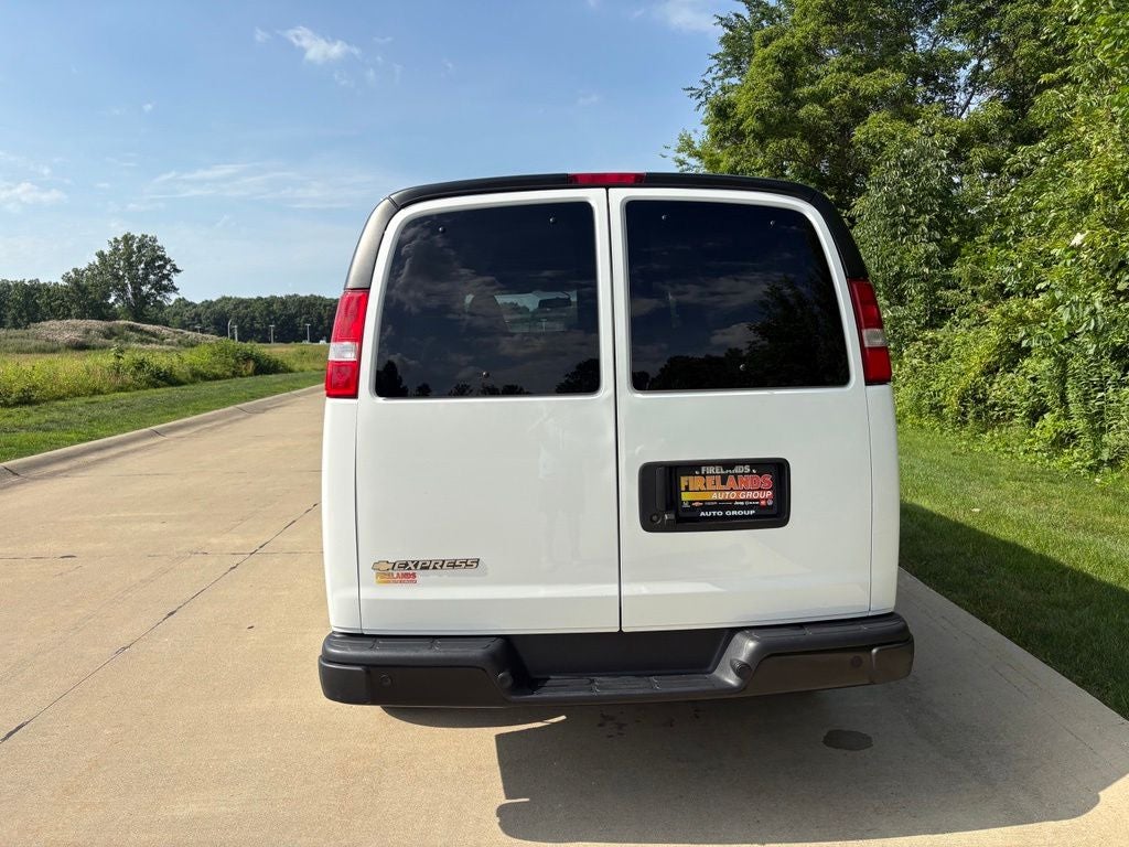 2023 Chevrolet Express 3500 LS Passenger