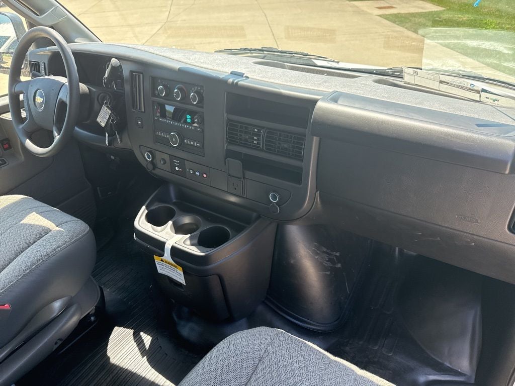 2025 Chevrolet Express 2500 Work Van Cargo