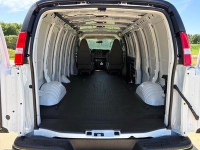 2026 Chevrolet Express 3500 Work Van Cargo