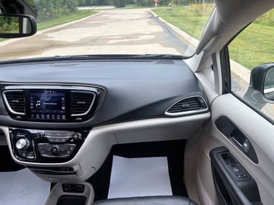 2020 Chrysler Pacifica Touring L Plus