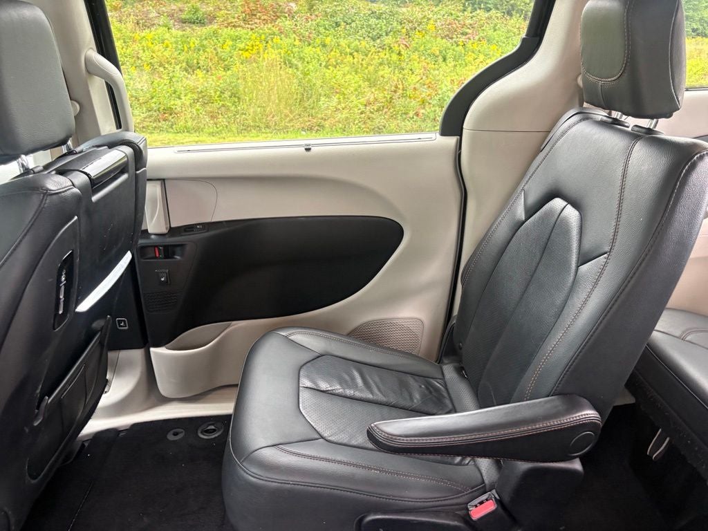 2020 Chrysler Pacifica Touring L Plus