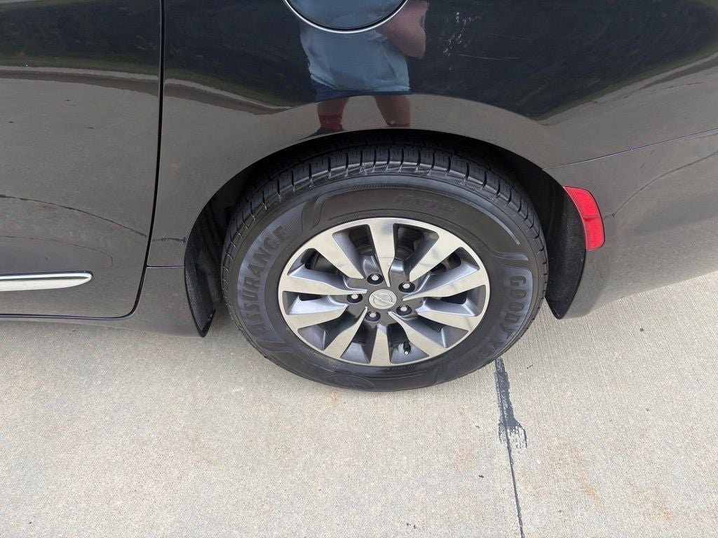 2020 Chrysler Pacifica Touring L Plus