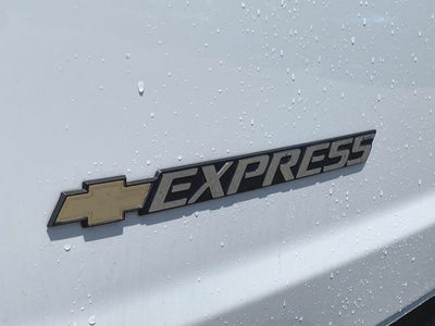 2025 Chevrolet Express 3500 LT Passenger