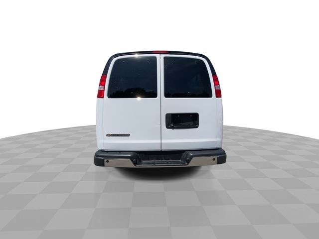 2025 Chevrolet Express 3500 LT Passenger