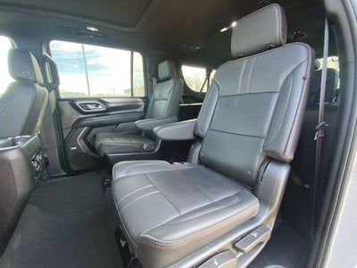 2023 Chevrolet Suburban RST
