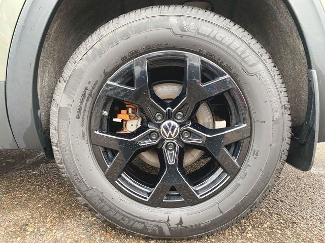 2024 Volkswagen Atlas 2.0T Peak Edition SEL