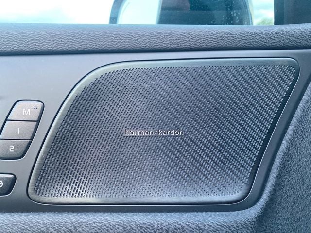 2023 Volvo S60 B5 Plus Black Edition
