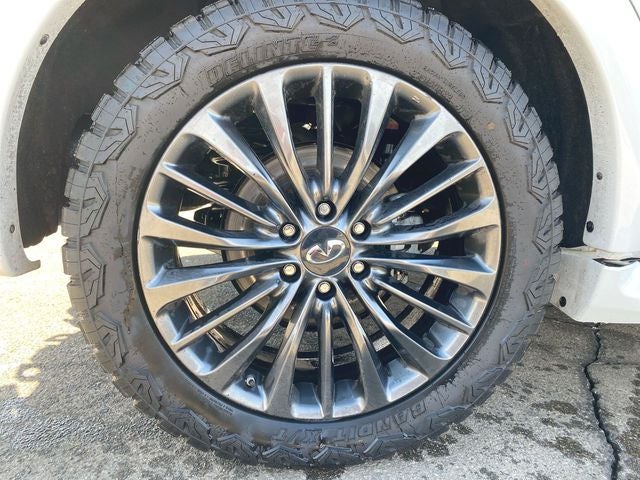 2022 INFINITI QX80 LUXE