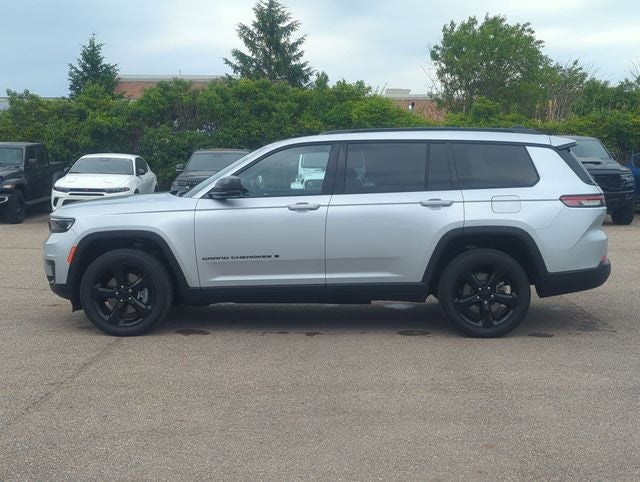 2023 Jeep Grand Cherokee L Altitude 4x4