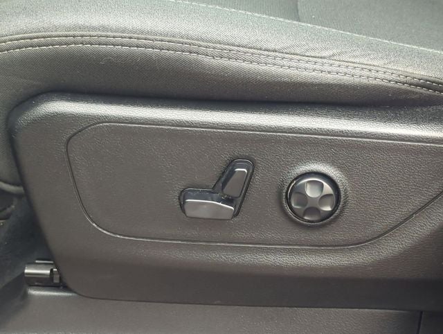 2019 RAM 1500 Big Horn/Lone Star Crew Cab 4x4 5'7' Box