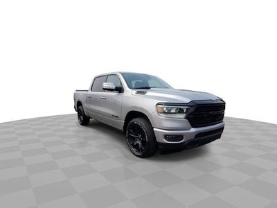 2020 RAM 1500 Big Horn Crew Cab 4x4 5'7" Box