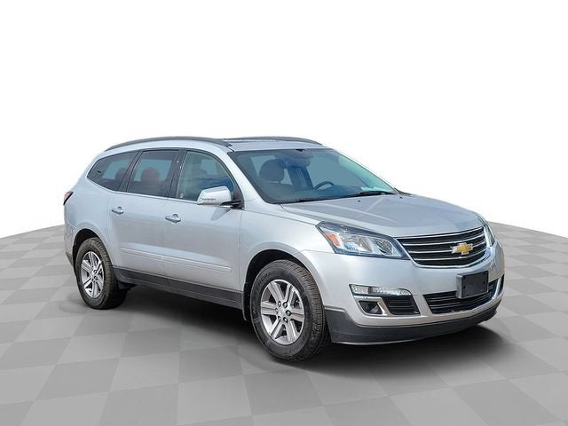 Used 2015 Chevrolet Traverse 2LT with VIN 1GNKVHKD1FJ152467 for sale in Livonia, MI
