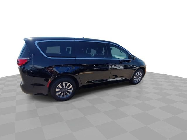 2025 Chrysler Pacifica Hybrid Select
