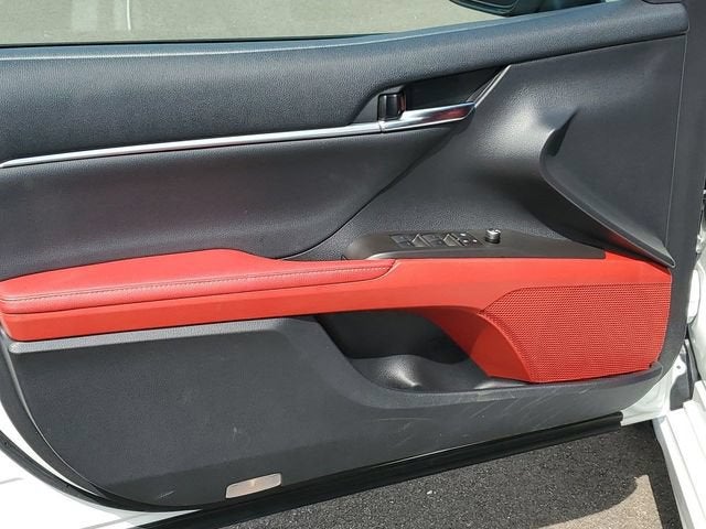 2022 Toyota Camry Hybrid XSE