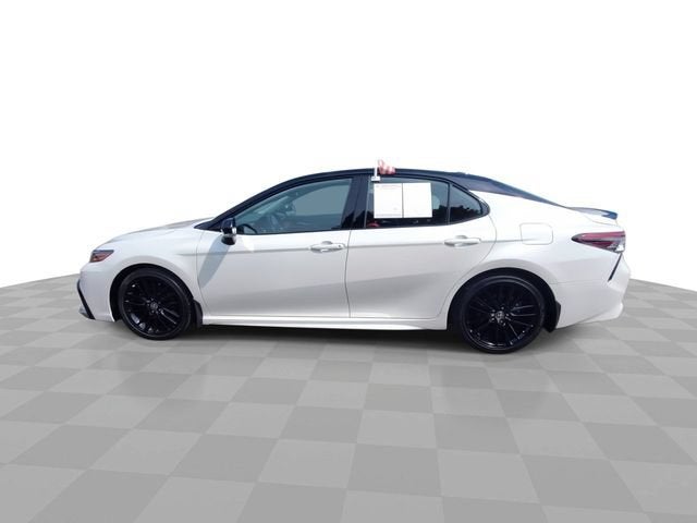 2022 Toyota Camry Hybrid XSE