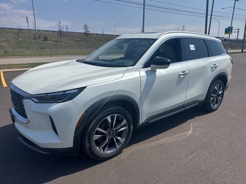 2022 INFINITI QX60 LUXE