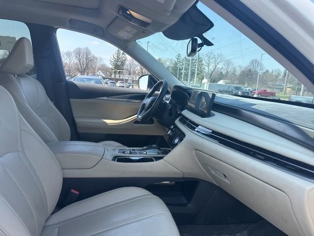 2022 INFINITI QX60 LUXE