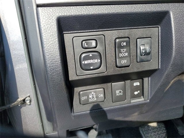 2018 Toyota Tundra SR5 5.7L V8