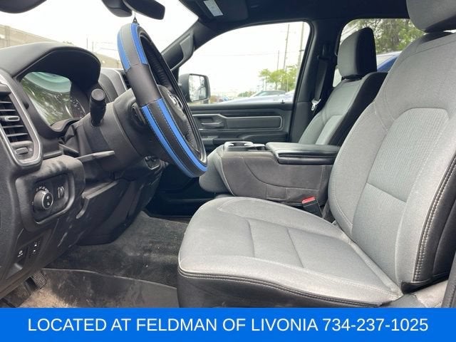 2022 RAM 1500 Big Horn Crew Cab 4x4 5'7" Box