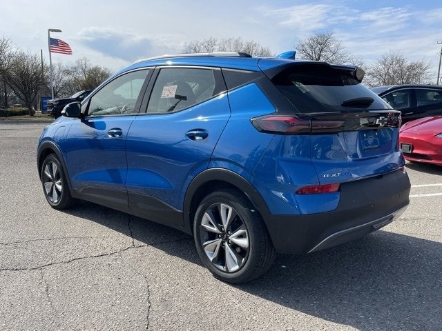 Used 2022 Chevrolet Bolt EUV LT with VIN 1G1FY6S05N4103782 for sale in Livonia, MI