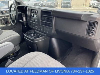 2025 Chevrolet Express Passenger 1LT