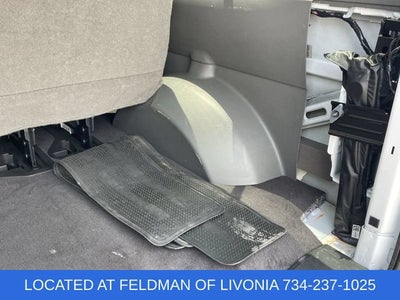 2025 Chevrolet Express Passenger 1LT