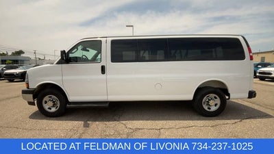 2025 Chevrolet Express Passenger 1LT