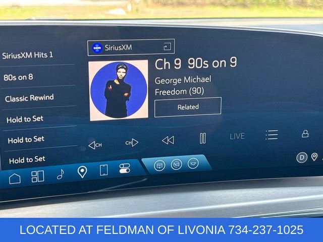 2024 Cadillac LYRIQ Luxury 2