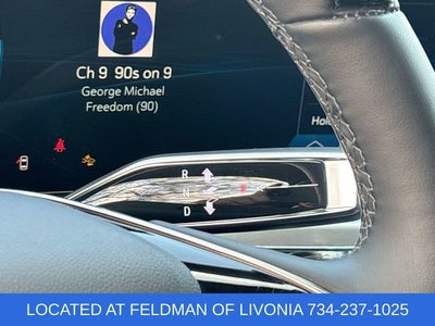 2024 Cadillac LYRIQ Luxury 2