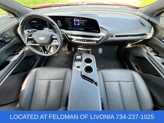 2024 Cadillac LYRIQ Luxury 2