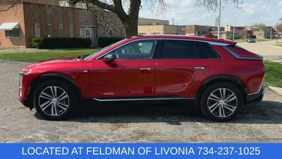 2024 Cadillac LYRIQ Luxury 2